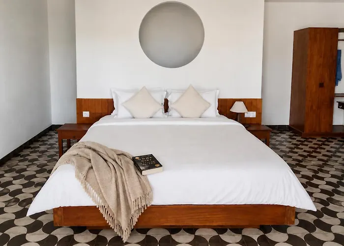 The Boutique 3*